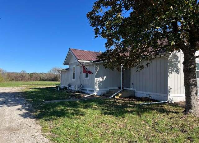 Property at 530 S Wall St, Mountain Grove, MO 65711, 3 beds, 2 baths