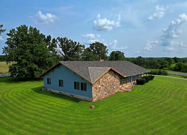 Property at 3266 Old Springfield Rd, Mansfield, MO 65704, 3 beds, 3 baths