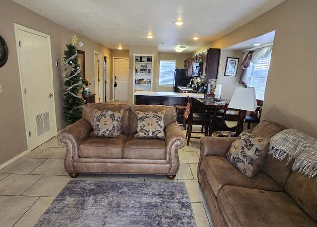 Property at 39 Lantern Bay Ln #1, Branson, MO 65616, 2 beds, 2 baths