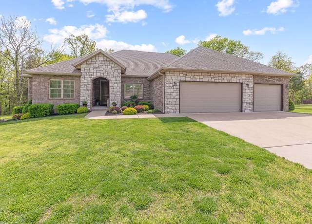 Property at 2360 Emory Creek Blvd, Branson, MO 65616, 4 beds, 2.5 baths