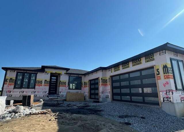 Property at 1849 E Cobblestone Dr, Ozark, MO 65721, 5 beds, 3 baths