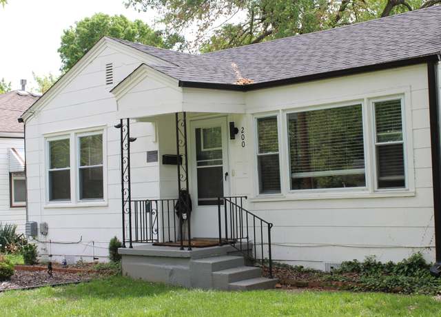 Property at 200 E Kingsbury St, Springfield, MO 65807, 2 beds, 1 bath