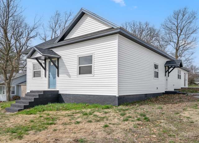 Property at 608 Main St, Crane, MO 65633, 3 beds, 2 baths