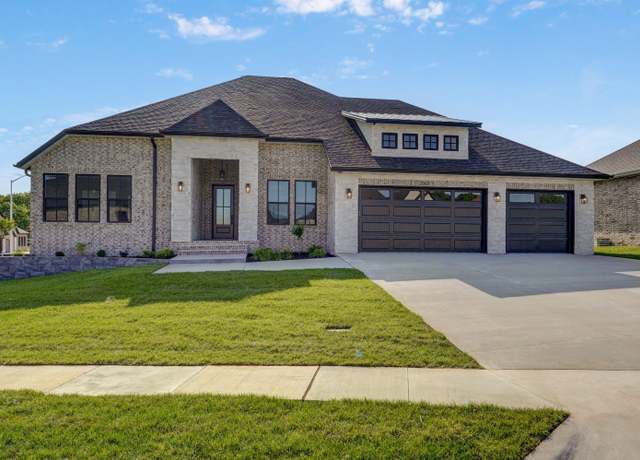 Property at 2063 N Sun Valley Dr, Springfield, MO 65802, 4 beds, 2.5 baths