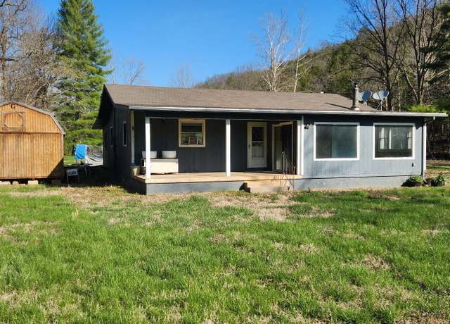 Property at 2237 Mease Dr, Reeds Spring, MO 65737, 3 beds, 2 baths