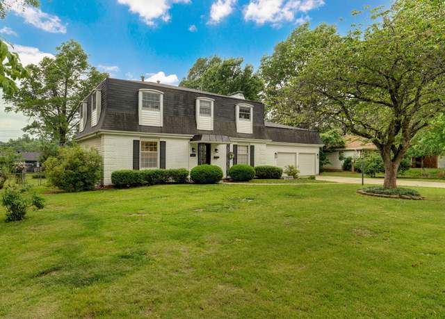 Property at 814 W Swan St, Springfield, MO 65807, 5 beds, 3.5 baths