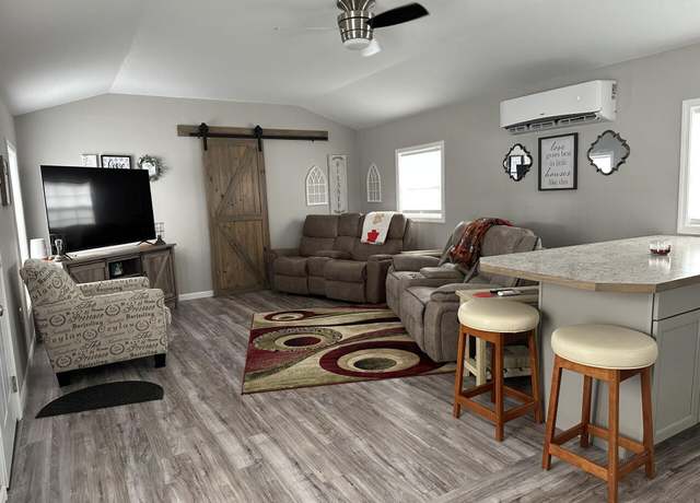 Property at 101 South St, Cape Fair, MO 65624, 1 bed, 1 bath