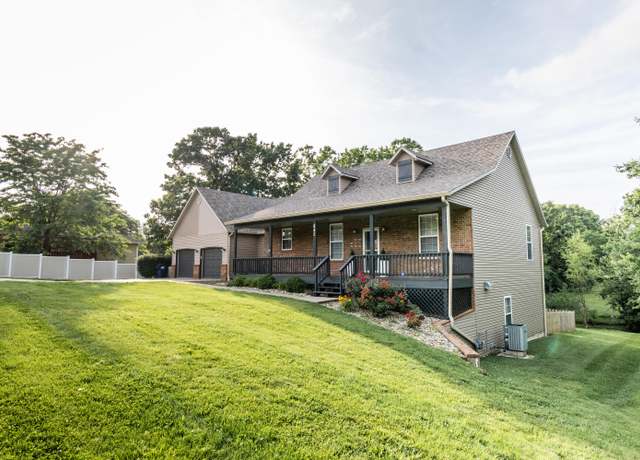 Property at 845 Turtle Creek Ct, Marshfield, MO 65706, 4 beds, 3 baths