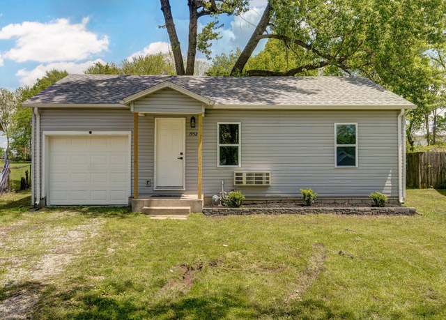 Property at 1952 N Old Orchard Ave, Springfield, MO 65803, 2 beds, 1 bath