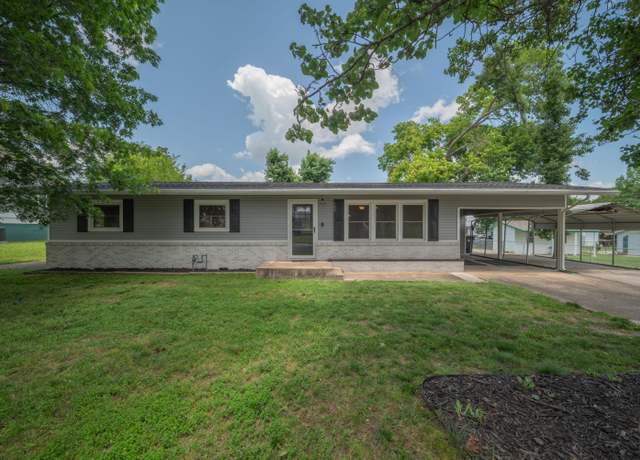 Property at 103 N Spring St, Cassville, MO 65625, 3 beds, 2 baths