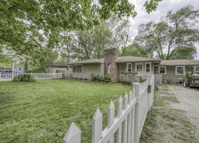 Property at 607 N Elmwood Ave, Springfield, MO 65802, 4 beds, 2 baths