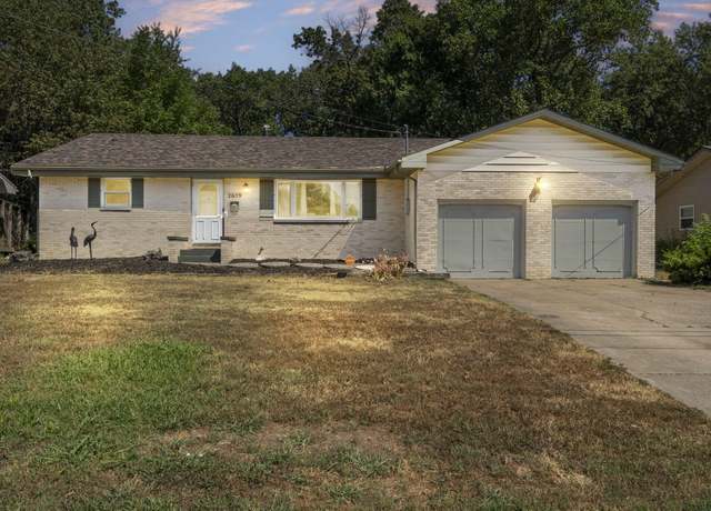 Property at 2659 E Linwood St, Springfield, MO 65804, 3 beds, 2 baths