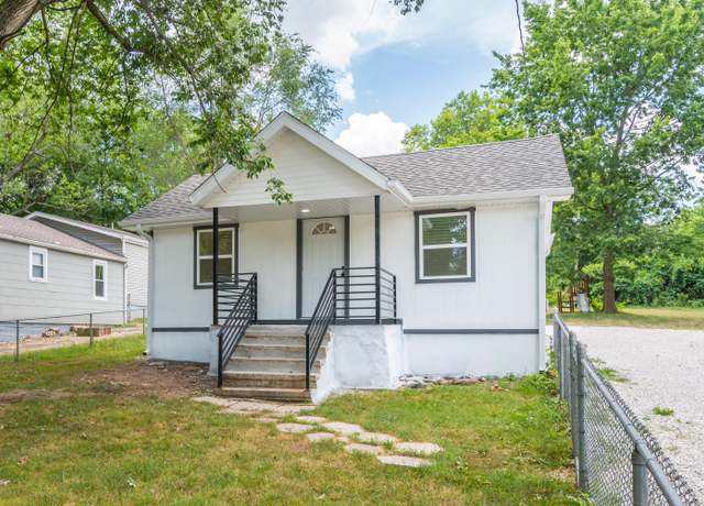 Property at 2920 W Harrison St, Springfield, MO 65802, 3 beds, 1 bath