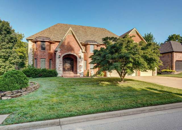 Property at 4963 S Glenhaven Ave, Springfield, MO 65804, 5 beds, 4 baths