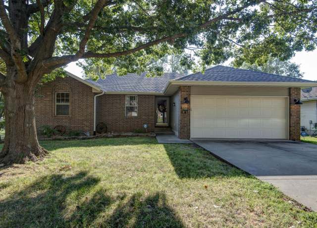 Property at 306 S Dexter Ave, Springfield, MO 65802, 3 beds, 2 baths