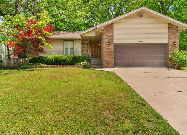 Property at 4824 S Gold Rd, Battlefield, MO 65619, 3 beds, 3 baths