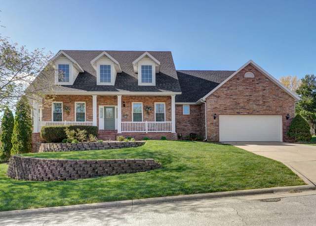 Property at 2712 W Executive Cir, Ozark, MO 65721, 4 beds, 3 baths