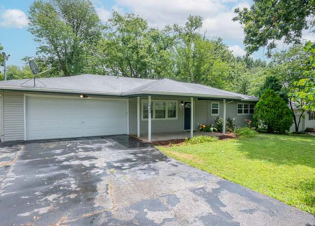 Property at 1042 S John Ave, Springfield, MO 65804, 3 beds, 1.5 baths
