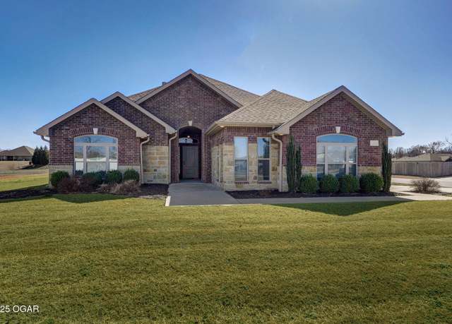 Property at 1806 W Fountain Rd, Webb, MO 64870, 4 beds, 3 baths