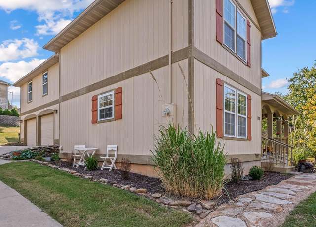 Property at 1208 E Lark St, Ozark, MO 65721, 5 beds, 3.5 baths