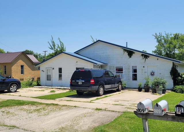 Property at 809 Elm Ave, Ava, MO 65608, 4 beds