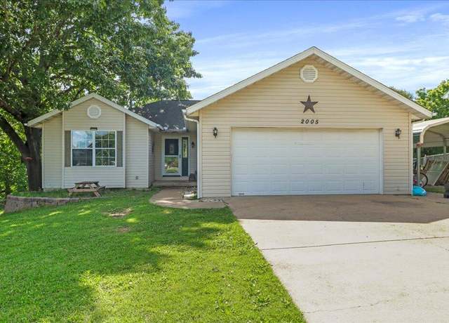 Property at 2005 Debra Dr, West Plains, MO 65775, 4 beds, 3 baths
