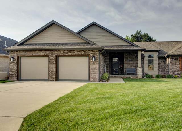 Property at 2380 E Cardinal St, Springfield, MO 65804, 3 beds, 2.5 baths