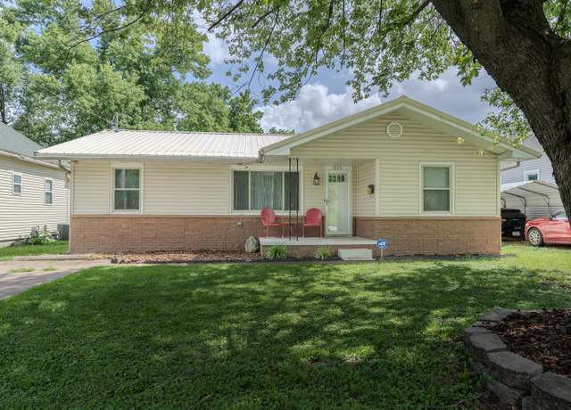 Property at 1806 W Atlantic St, Springfield, MO 65803, 3 beds, 2 baths
