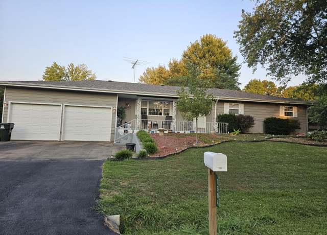 Property at 1504 S Tyler Ave, Aurora, MO 65605, 3 beds, 2 baths