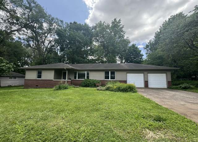 Property at 202 E Seminole St, Springfield, MO 65807, 3 beds, 1.5 baths