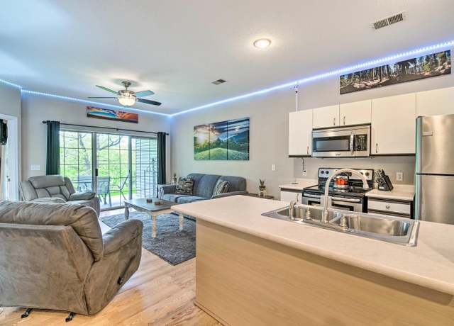 Property at 813 Holiday Ridge Rdg Unit H2, Branson, MO 65616, 2 beds, 2 baths