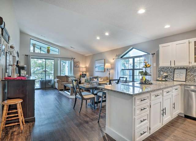 Property at 2700 Green Mountain Drive Dr Unit Bld 12 Unit 4, Branson, MO 65616, 2 beds, 2 baths