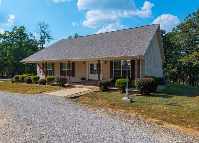 Property at 5019 Private Road 8948, West Plains, MO 65775, 4 beds, 3 baths