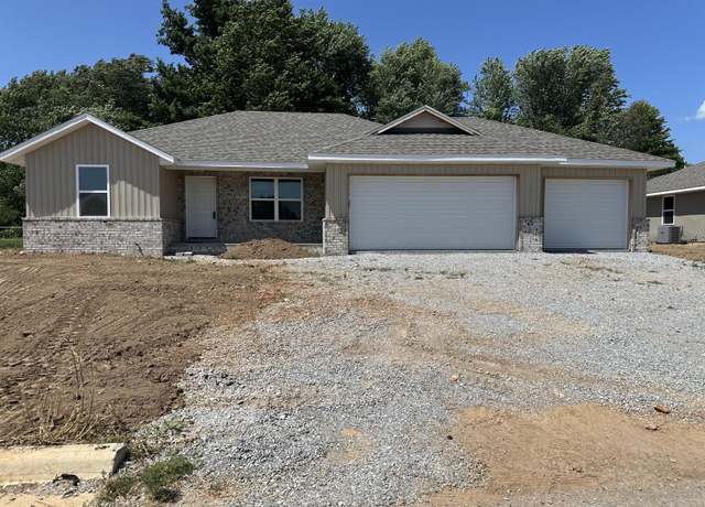 Property at 40 Whitley Ln, Monett, MO 65708, 3 beds, 2 baths
