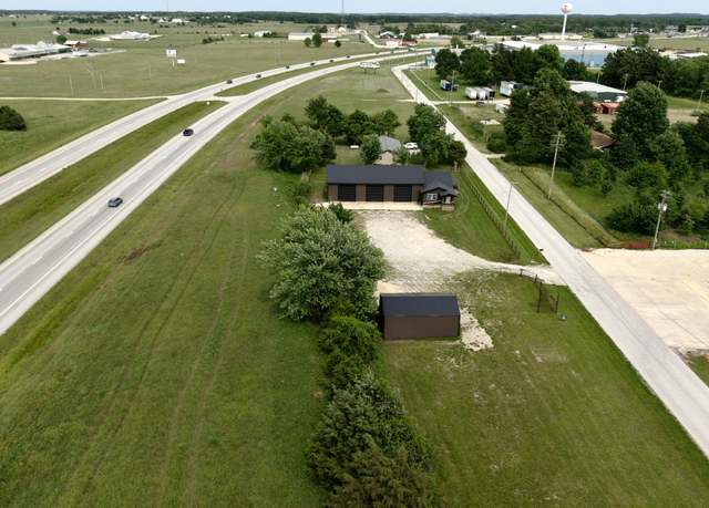 Property at 203 E Steel St, Seymour, MO 65746, 2 beds, 1.5 baths