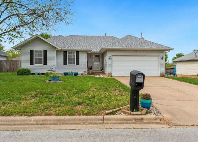 Property at 2037 E Ritter St, Republic, MO 65738, 3 beds, 2 baths
