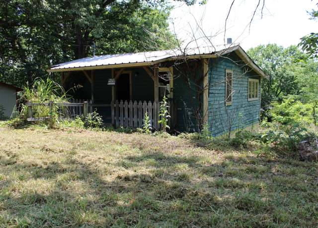 Property at 964 Beeler Rd, Branson, MO 65616, 2 beds, 1 bath