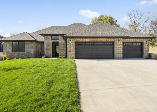 Property at 259 S Mumford Ct, Springfield, MO 65802, 3 beds, 2.5 baths