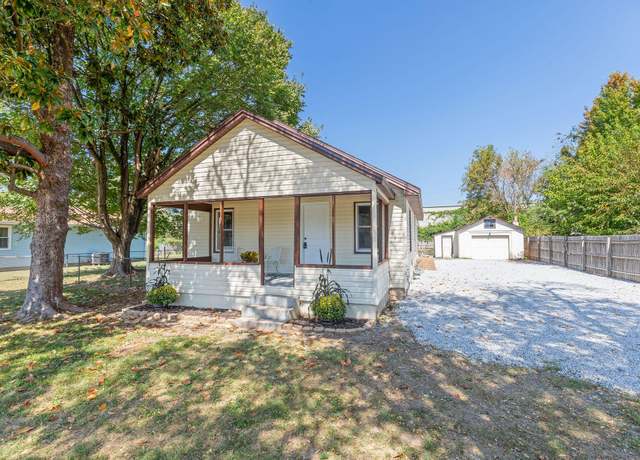 Property at 2425 E Atlantic St, Springfield, MO 65803, 2 beds, 1 bath
