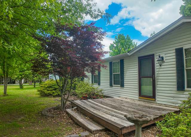 Property at 1156 SE 180th Rd, Clinton, MO 64735, 4 beds, 2 baths