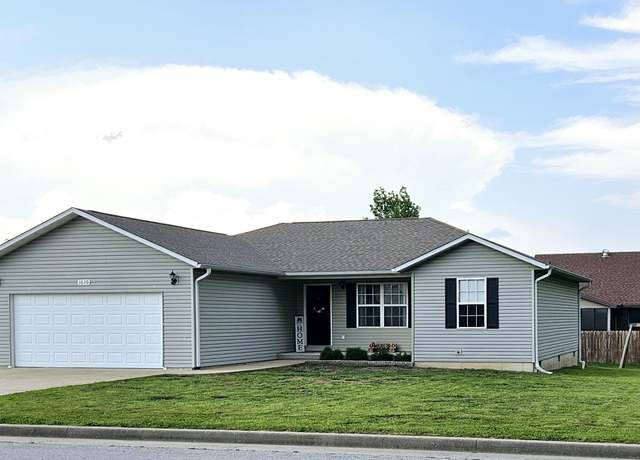Property at 1620 Jon St, West Plains, MO 65775, 3 beds, 2 baths