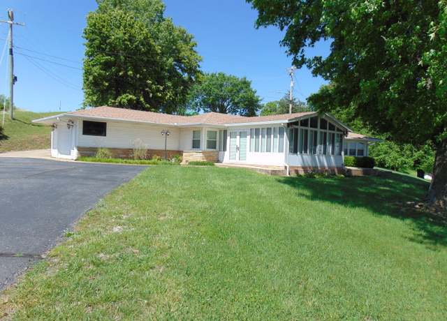 Property at 1399 Old Hwy 37, Cassville, MO 65625, 3 beds, 3 baths