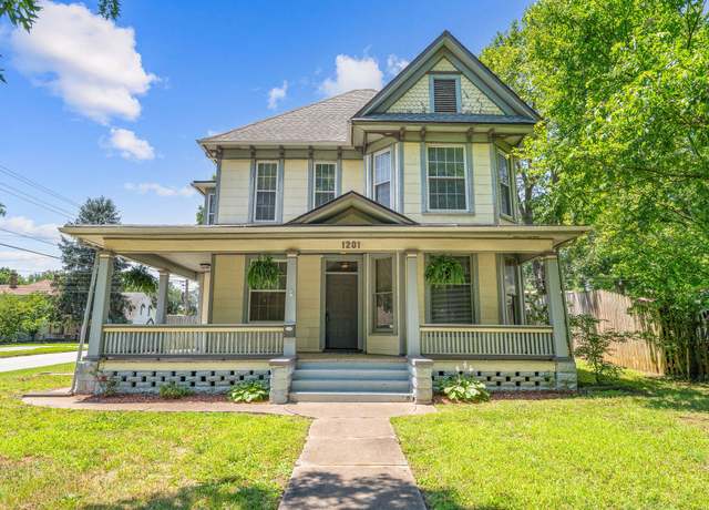Property at 1201 N Broadway Ave, Springfield, MO 65802, 4 beds, 2 baths