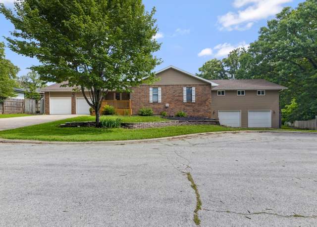 Property at 3989 W Woodshill Ct, Springfield, MO 65802, 6 beds, 3 baths
