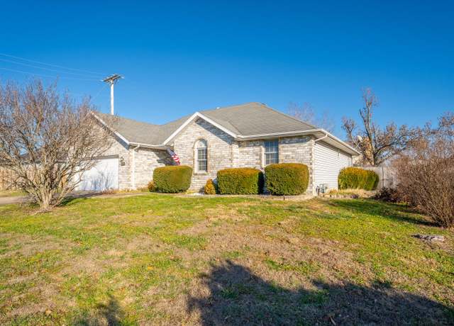 Property at 1110 N 14th Ave, Ozark, MO 65721, 3 beds, 2 baths