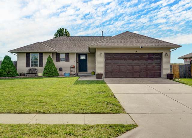 Property at 741 S Meadow View St, Rogersville, MO 65742, 3 beds, 2 baths