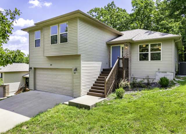 Property at 144 Gettysburg Ave, Branson, MO 65616, 4 beds, 3 baths