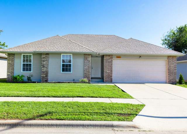 Property at 2481 W Brook Ridge St, Springfield, MO 65803, 3 beds, 2 baths