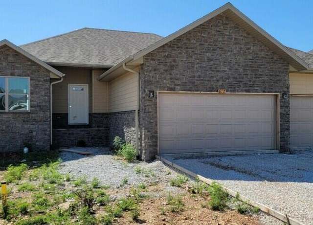 Property at 617 W Arbor Glenn Dr, Nixa, MO 65714, 5 beds, 3 baths