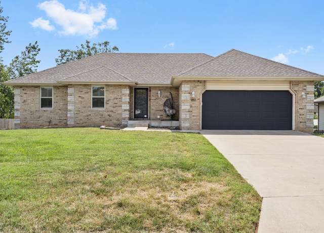 Property at 3586 W Village Ter, Springfield, MO 65810, 4 beds, 3 baths